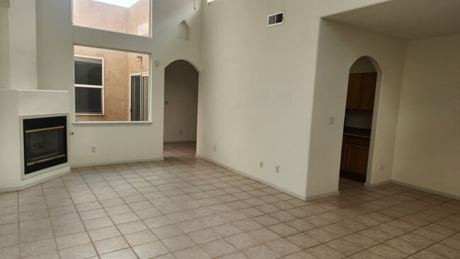 Building Photo - 9708 Rd NE