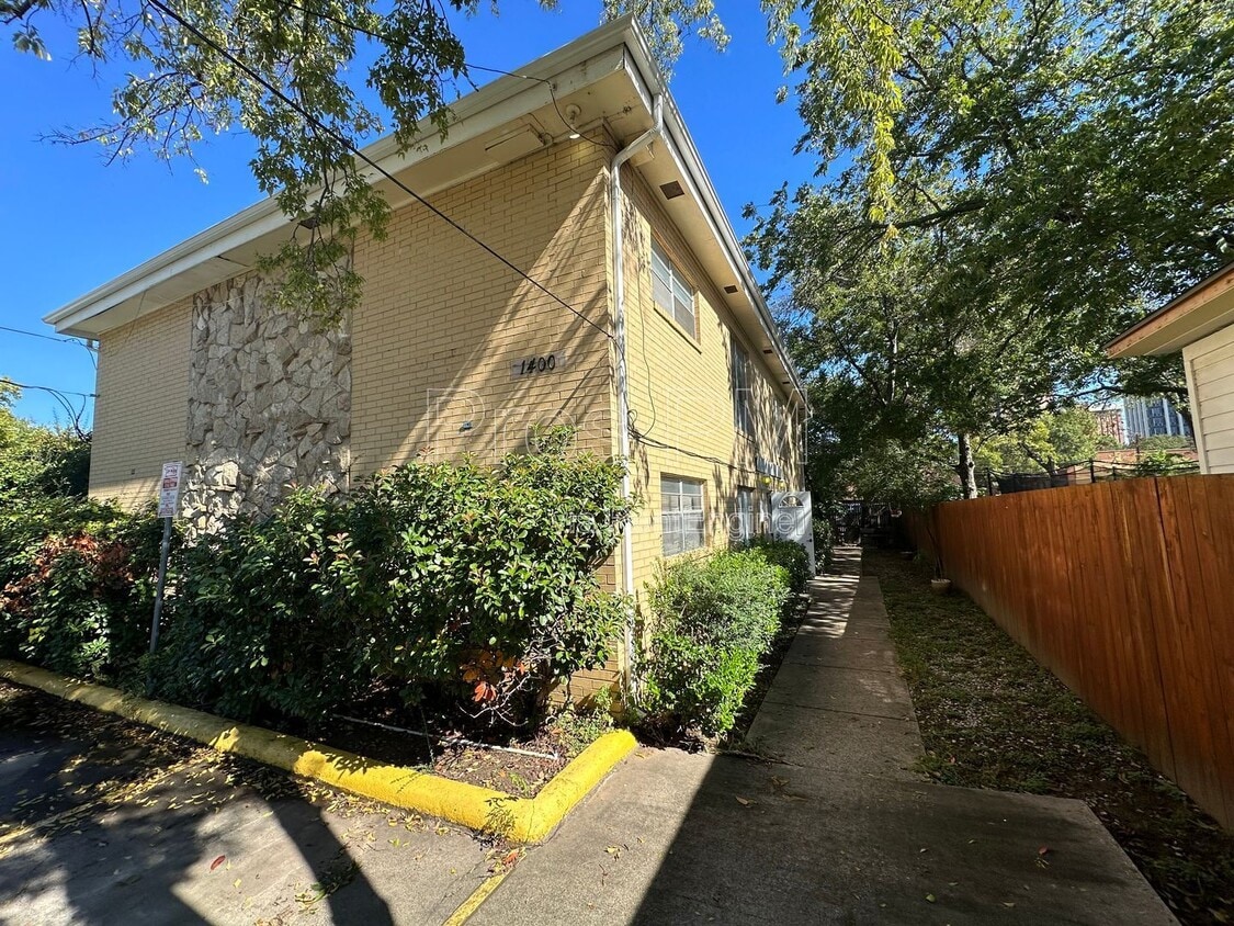 Photo - 1400 North Austin Street