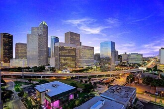 Building Photo - 2000 Bagby St