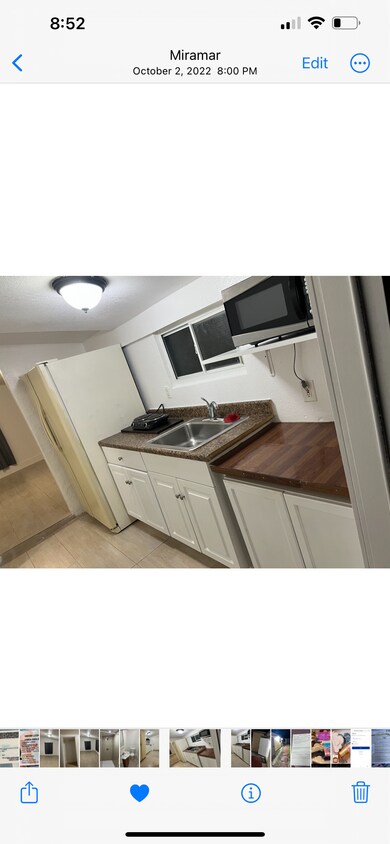 Building Photo - 2075 Acapulco Dr