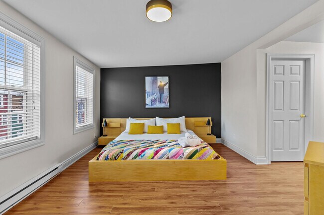 Building Photo - 72 Gower St