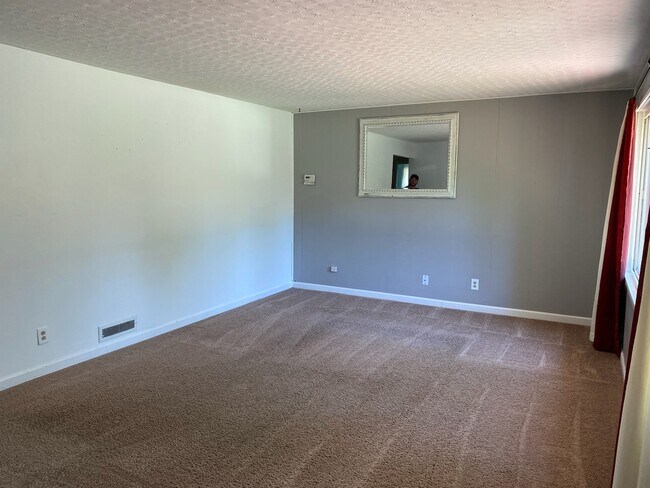 Building Photo - 2920 Prange Dr