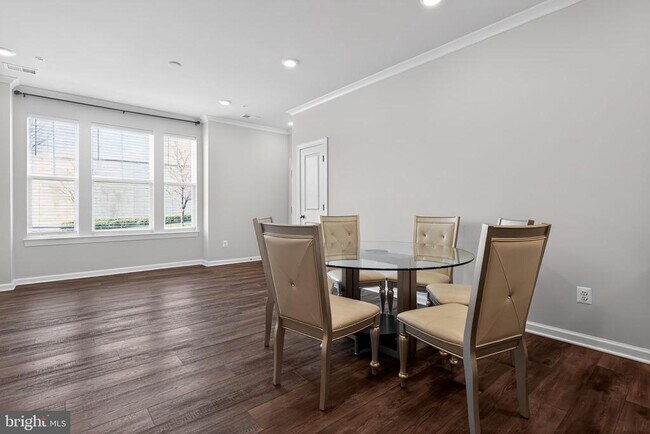 Foto del edificio - 14937 River Walk Way