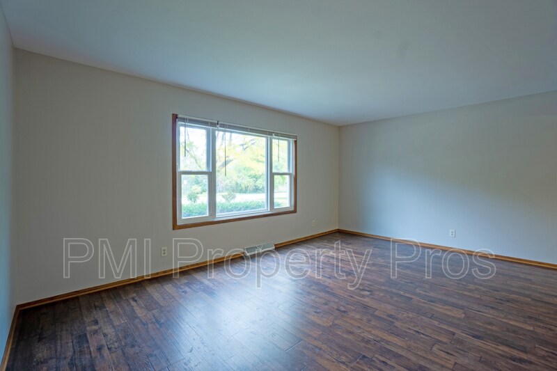 21335 Mary Lynn Dr, Brookfield, WI 53045 House Rental in Brookfield