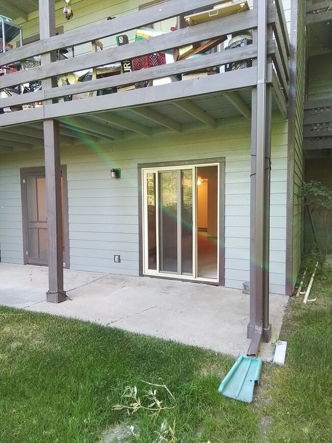 Building Photo - 719 S Church Ave