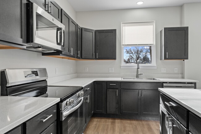 Building Photo - 400 Sherman