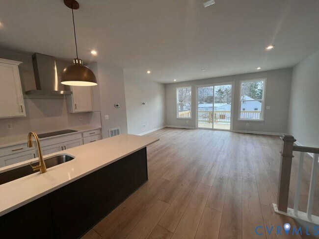 Foto del edificio - 467 Burden Dr