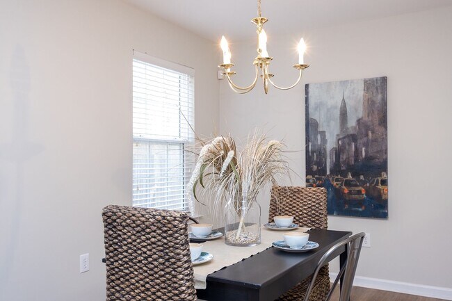 Building Photo - APPLICATION RECEIVED!!! Beautiful 3/2.5 in...