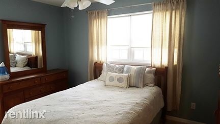 Building Photo - 4 br, 1 bath House - 5 Scarsdale Place