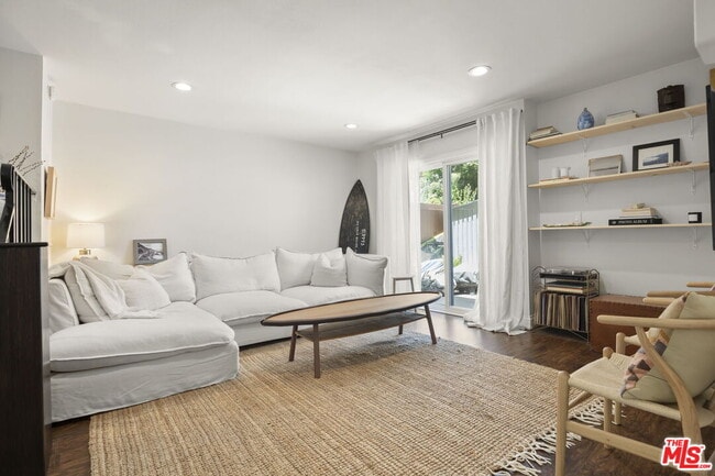 Foto del edificio - 27462 Country Glen Rd