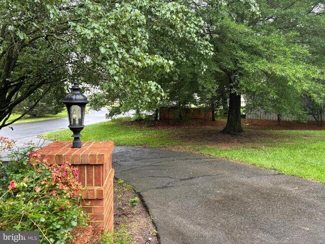 Building Photo - 1066 Northfalls Ct