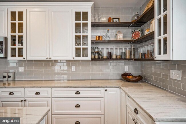 Building Photo - 2407 Grays Ferry Ave