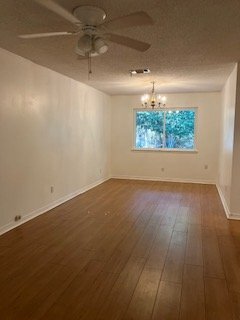 Foto del edificio - 1109 Le Badine Ct