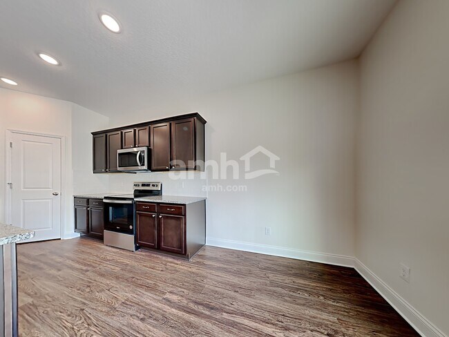 Foto del edificio - 1305 Mount Logan Dr