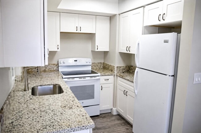 Foto del edificio - 2120 NE 41st St