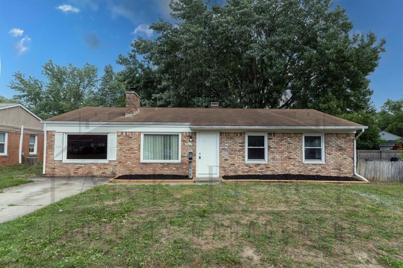 Primary Photo - 3411 N Richardt Ave