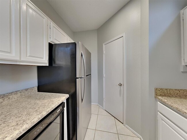 Building Photo - 3 BR/2BA | Renovated Single Family Home | 2-Car Garage |Private backyard