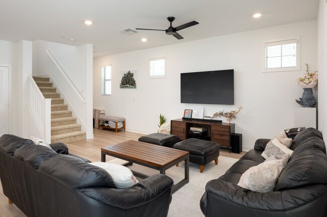 Building Photo - 7351 Wisteria Ln