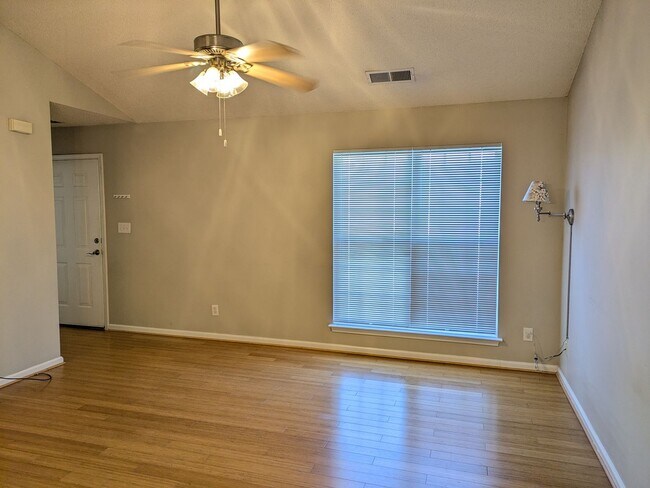Foto del edificio - Move in Ready Ranch in Tall Oaks
