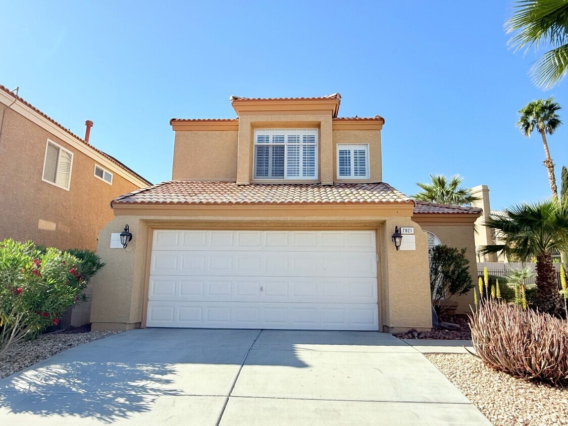 Primary Photo - Wonderful South Shores single-family house...