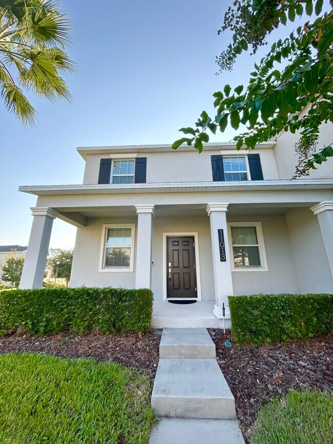 Foto del edificio - Former Model Townhome for Rent – Winter Ga...
