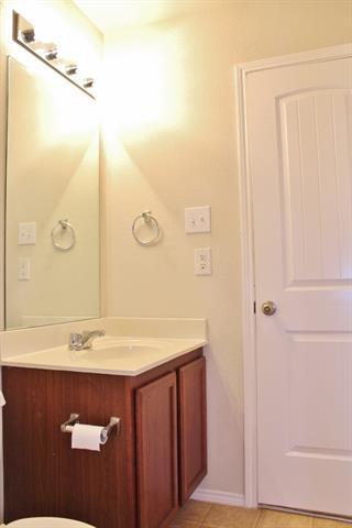 Foto del edificio - 229 Colt Dr