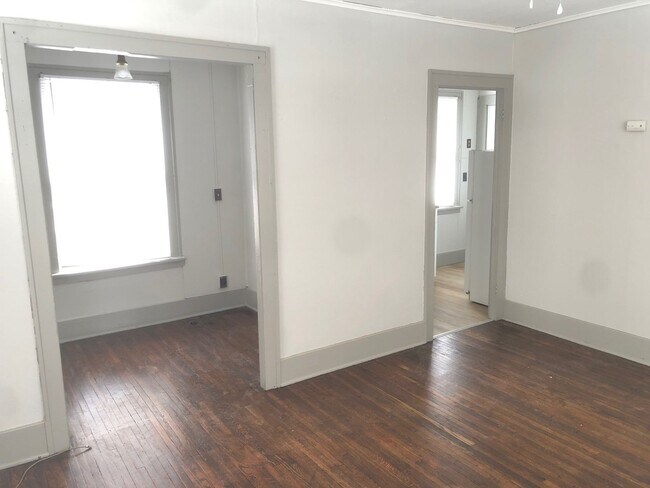 Foto del edificio - 604 E Emerson St