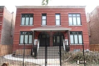 Building Photo - 3249 W Pierce Ave