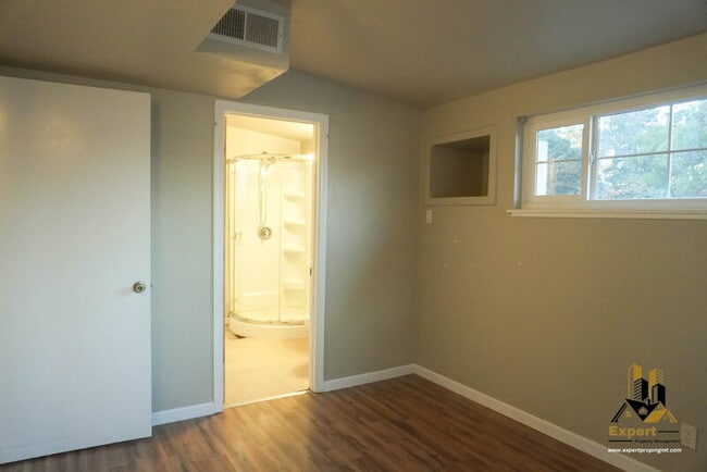 Foto del edificio - 125 B St