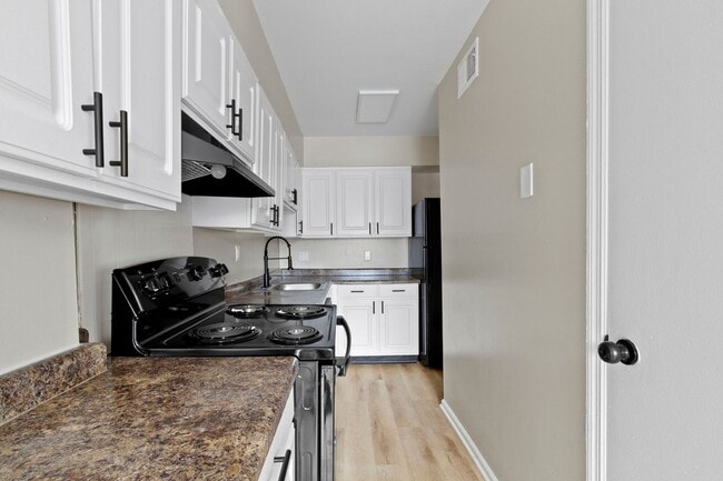 Building Photo - The Prairies Apartment Homes