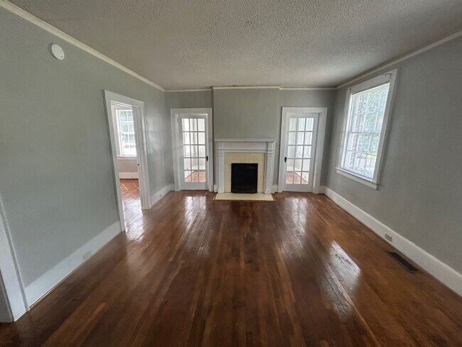 Building Photo - 128 S Edisto Ave