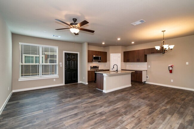 Building Photo - GORGEOUS 2 BEDROOM FOUR PLEX LOCATED IN MIDLOTHIAN ISD!