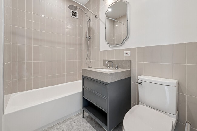 Interior Photo - 20 Exchange