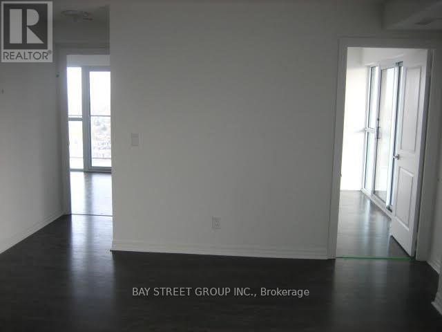 Building Photo - 275 Yorkland Rd