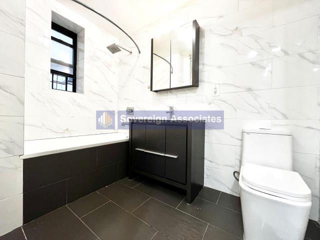 Foto del edificio - 2 bedroom in New York NY 10034