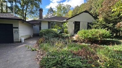 Building Photo - 398 Christina Dr