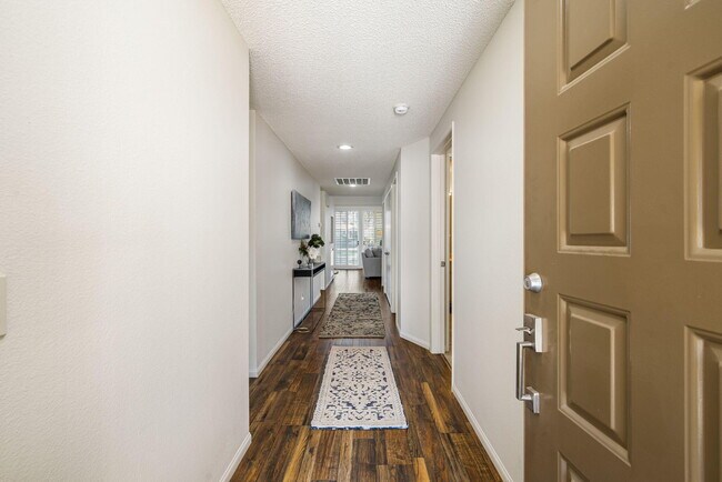 Building Photo - 55553 Winged Foot