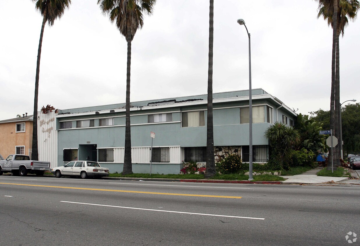Primary Photo - Western Plaza