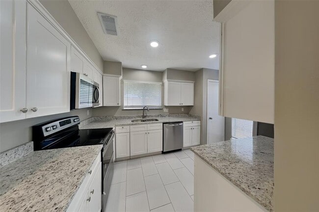 Building Photo - 7411 Dew Mist Ln