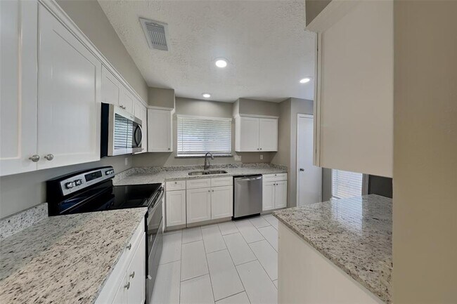 Foto del edificio - 7411 Dew Mist Ln