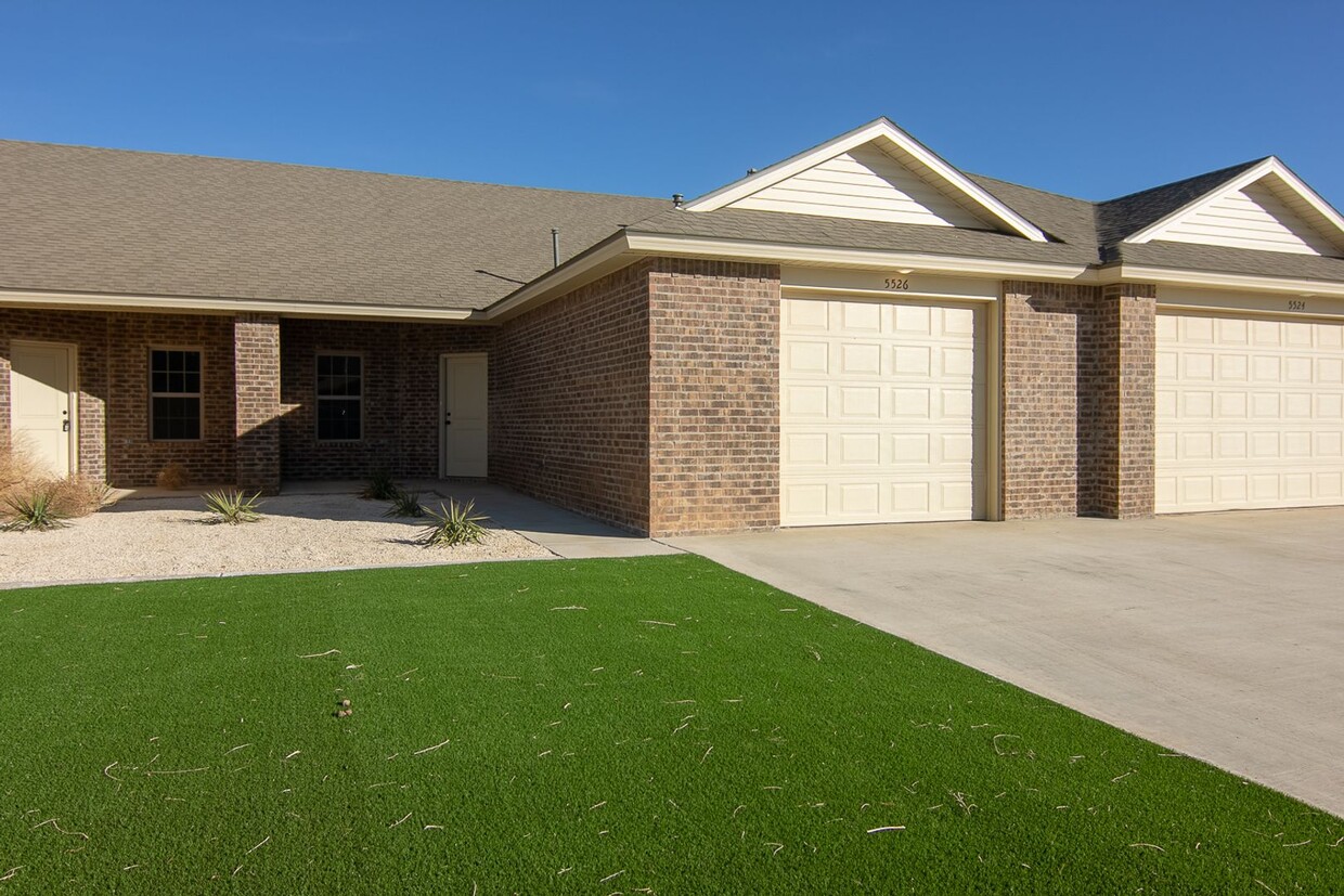 Foto principal - Townhome in NW Lubbock