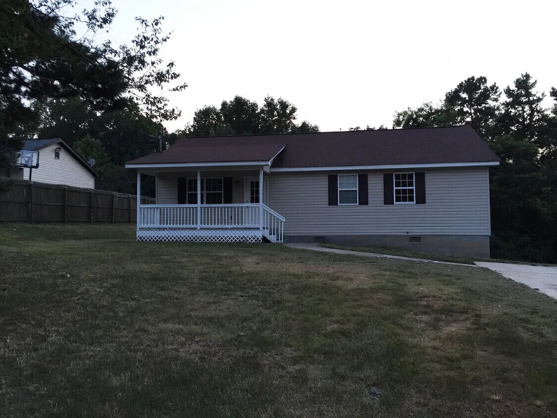 Primary Photo - 2505 W Dennis Dr