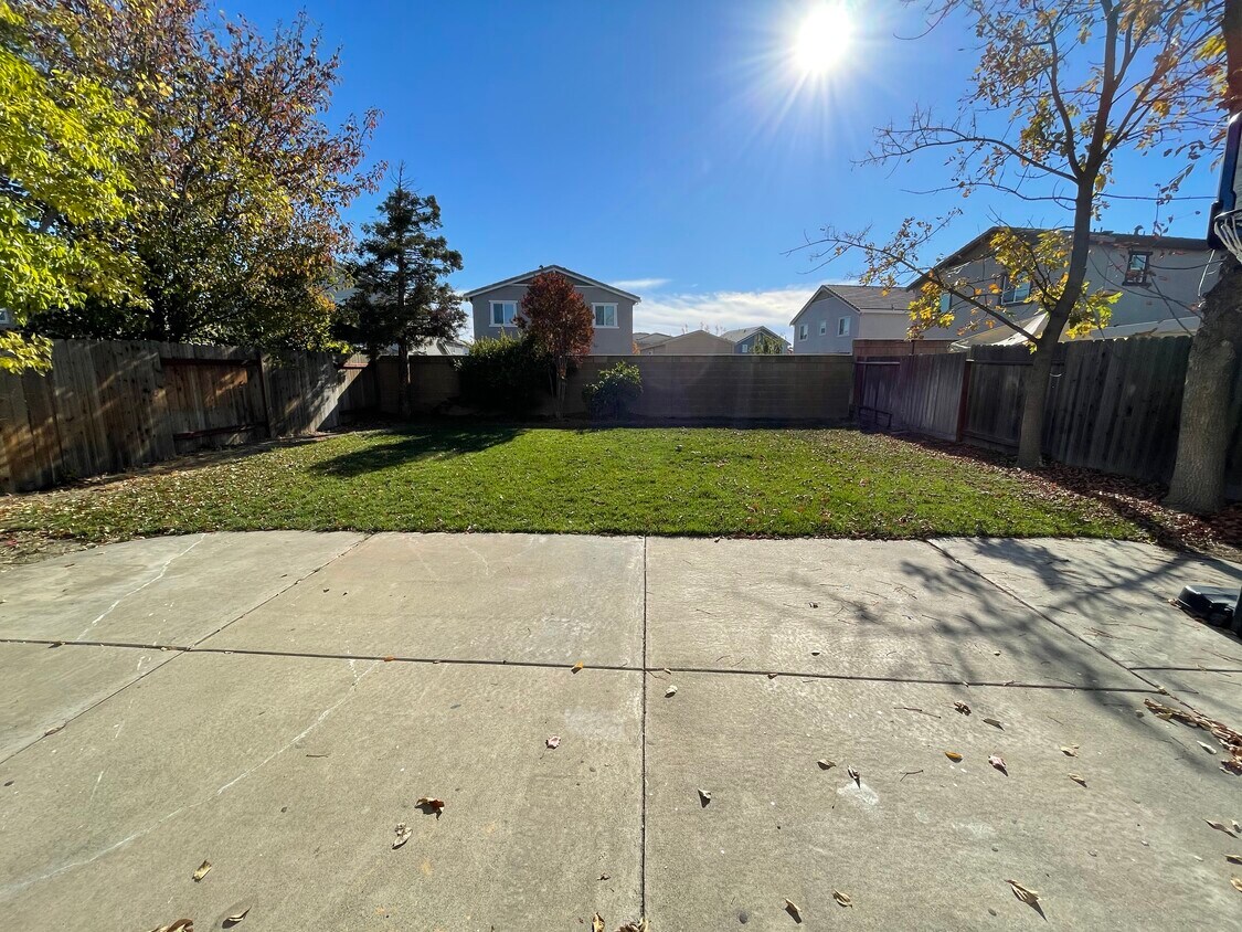 Building Photo - 8184 Drais Way