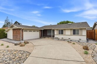 Building Photo - 1559 Chambers Dr