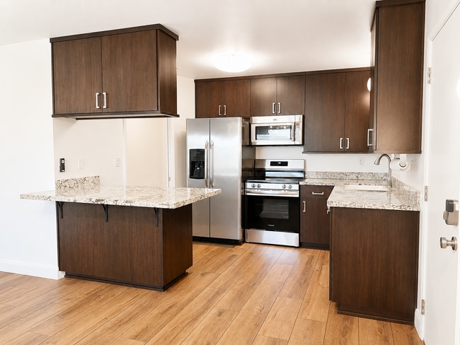 Building Photo - 3008 Cardillo Ave