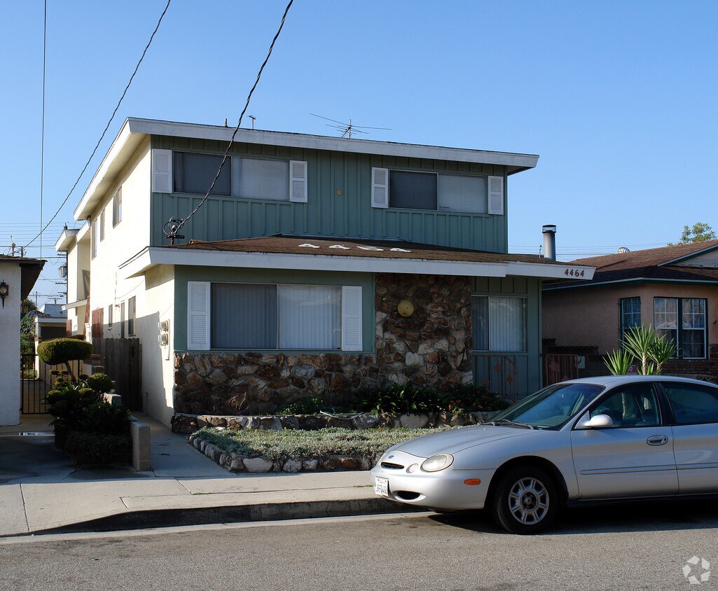 Foto del edificio - 4464 W 142nd St