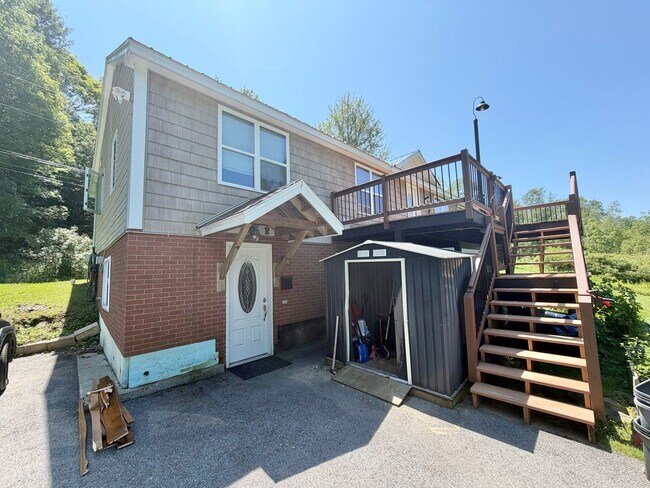 Building Photo - 78 Taft Rd