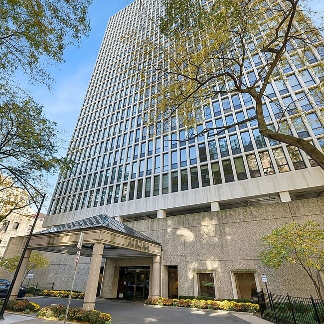 Building Photo - 1 E Scott St