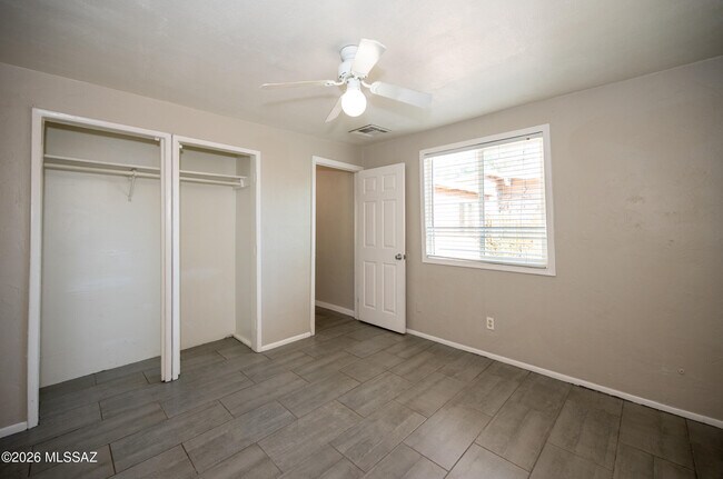 Foto del edificio - 810 E Linden St