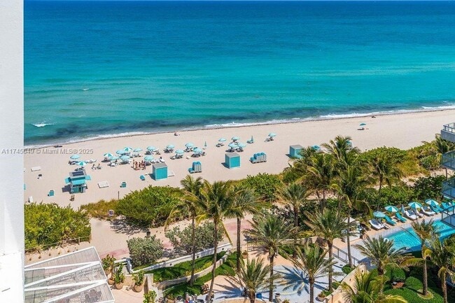 Foto del edificio - 6801 Collins Ave